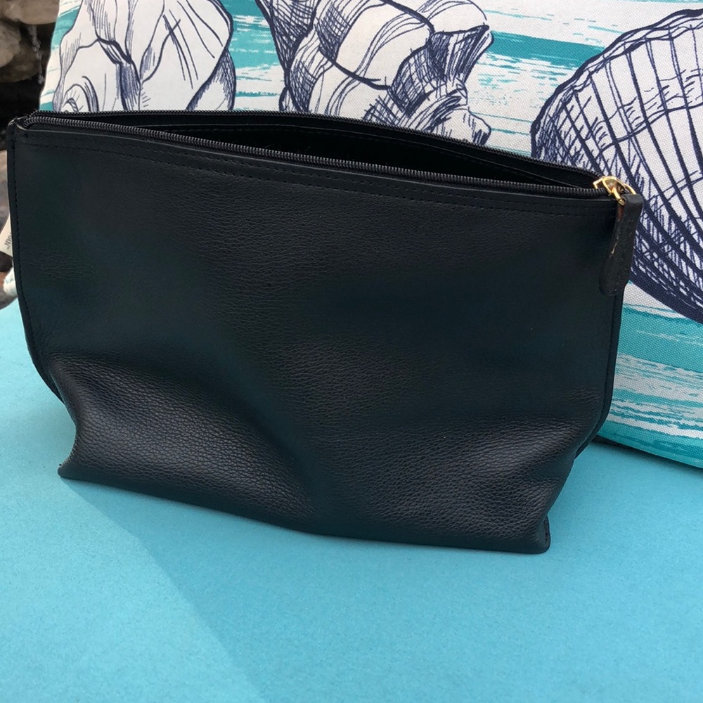 Cosmetic bag